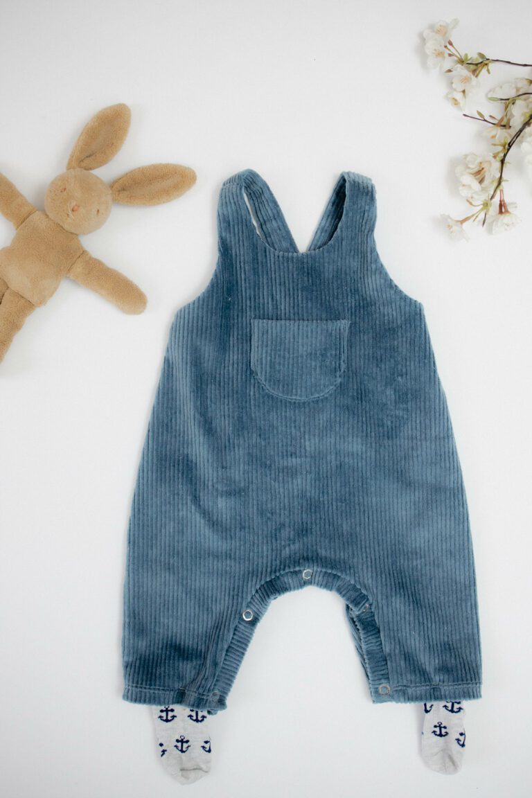 patron couture de salopette pour les bebes du 3 mois au 3 ans merlin